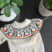 Last inn bildet i Galleri-visningsprogrammet, Happy Penguin-genser
