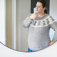 Last inn bildet i Galleri-visningsprogrammet, Cat Lady Sweater