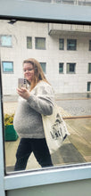 Last inn bildet i Galleri-visningsprogrammet, Cat Lady Sweater