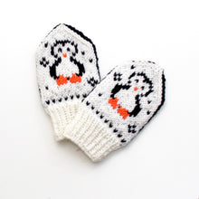 Last inn bildet i Galleri-visningsprogrammet, Happy Penguin